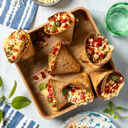 «Xωνάκια» τορτίγιας με cheese mix Αpiland, συνταγή με τυριά Alpiland.